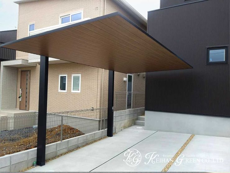 木調色がアクセント。ナチュラルモダンな新築外構　大津市