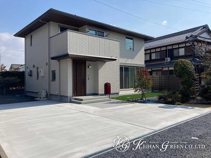 風通しと目隠しを両立した大和塀風の目隠し　草津市