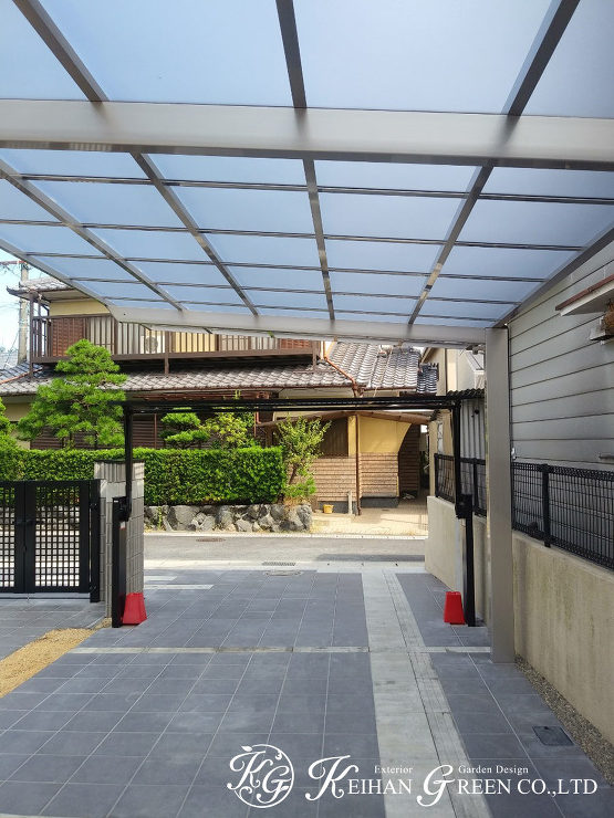 シックな色合いのブロックでお住まいとマッチしたエクステリアに　大津市