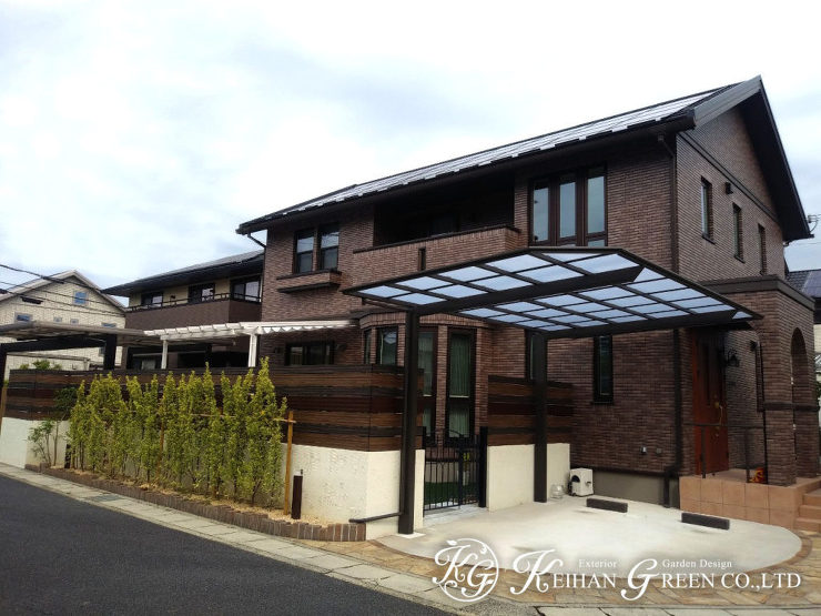 上品でありながら爽やかなアウトドアリビングを実現　大津市