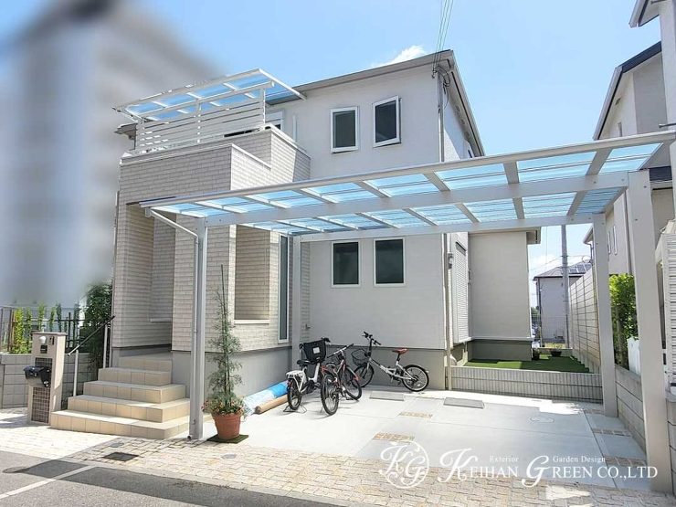フラットデザインの屋根がなじむシンプルナチュラル外構　枚方市