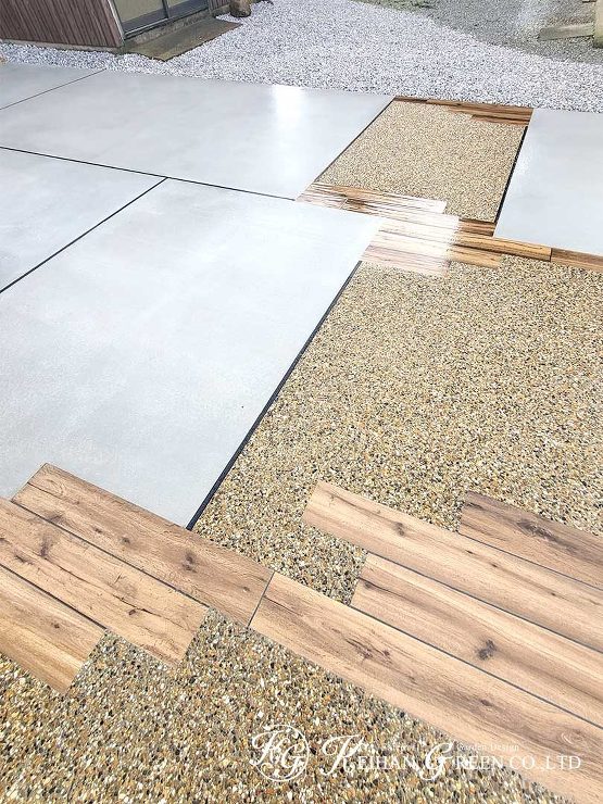 タイルと塗り壁を組み合わせたナチュラルモダンな門柱　米原市