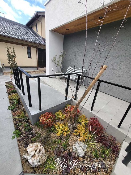 それぞれのご希望を叶えた敷地内2世帯住宅の外構　東近江市