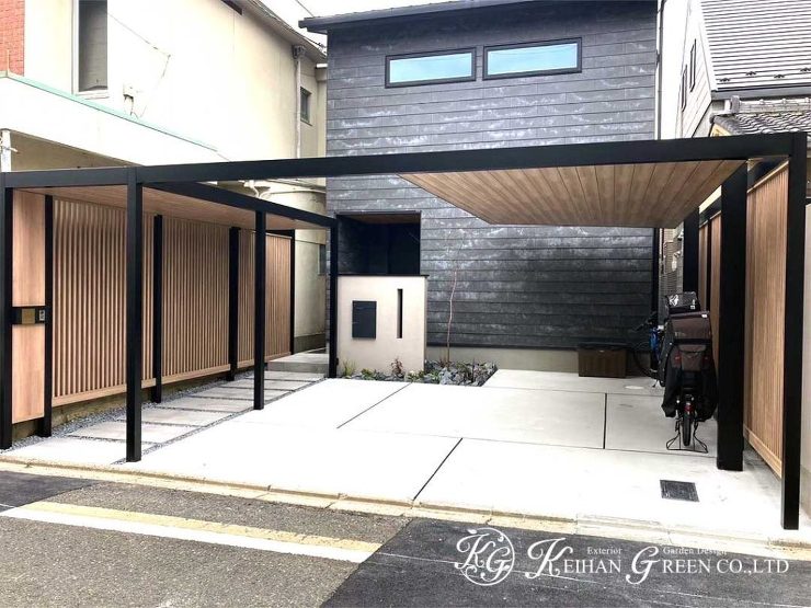 木調とブラックのツートンカラーのかっこいいプラスGプラン　京都市
