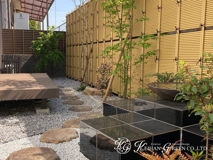 和モダンから洋風まで、違った風景を楽しめるお庭　京田辺市