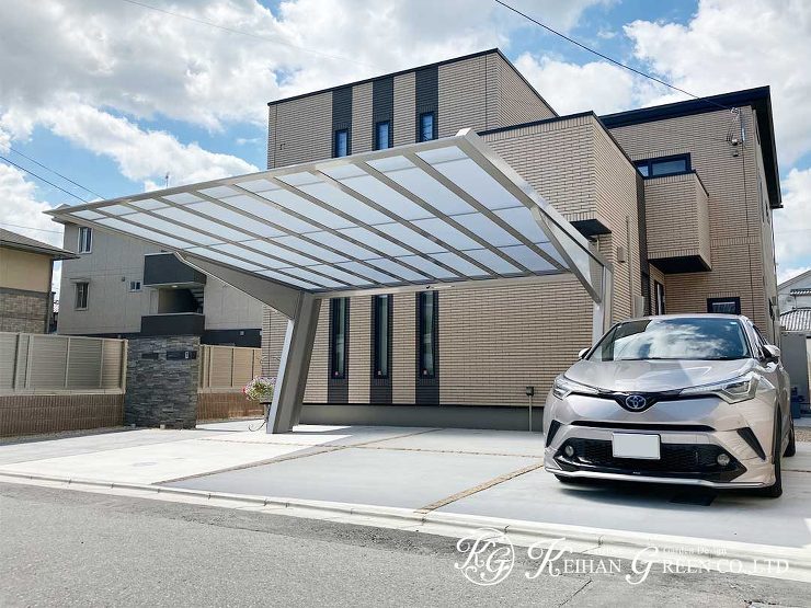 独創的かつ斬新なシルエットのカーポート　大津市