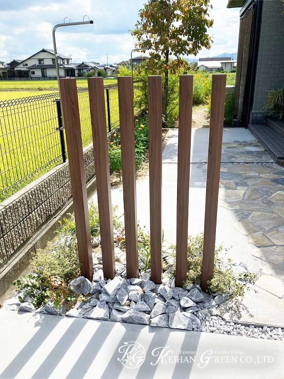 玄関アプローチを石張りにドレスアップ　草津市