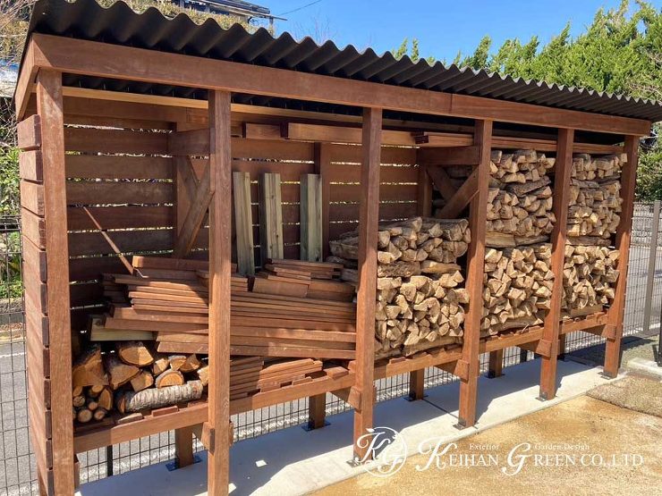 人にも犬にも優しい天然芝のナチュラルなお庭と外構　高島市