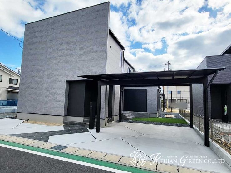 モノトーンでまとめた都会的なモダン外構　草津市