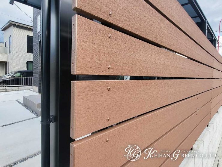 高級感のある大判タイルを使った門柱　守山市