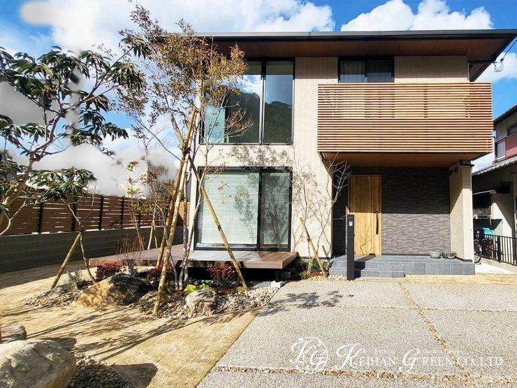 自然と調和した洗練の外構デザイン　大津市