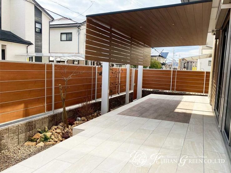 プライベートと開放感を両立する庭空間　草津市