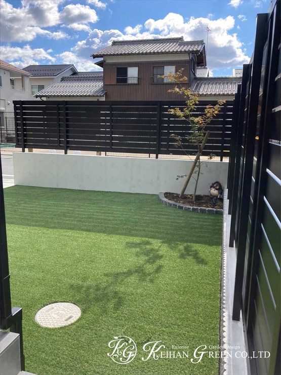 RC風塗装で仕上げた塀がポイントのシンプルモダン外構　彦根市