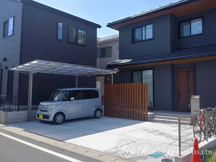 木調とグレー系の色の組み合わせがオシャレなオープン外構　大津市