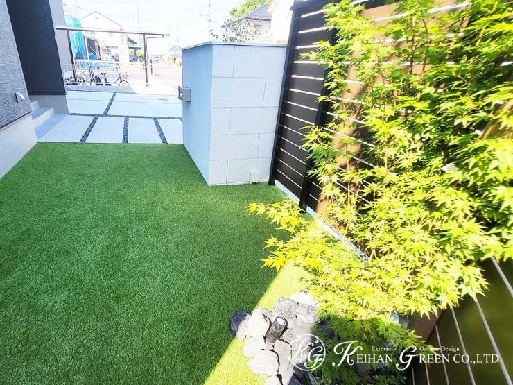 落ち着きと開放感を両立した、モダンな外構空間　草津市
