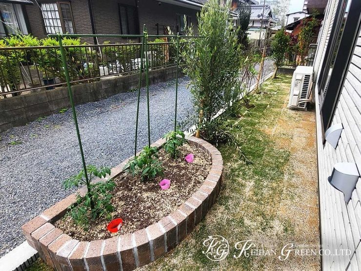 暮らしを引き立てる、やさしいエントランスのかたち　草津市