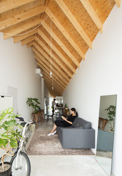 SKYHOLE - ALPHAVILLE...