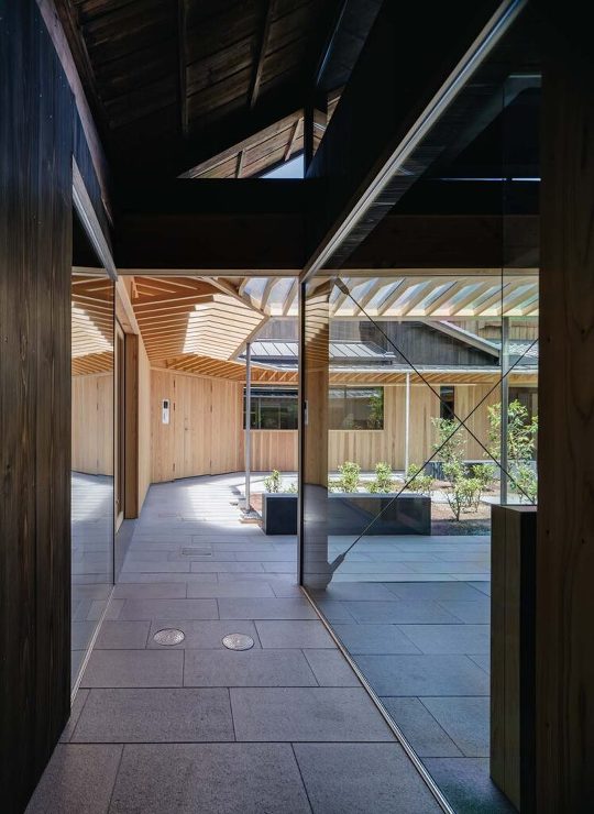 TEA SQUARE MORIHAN |...