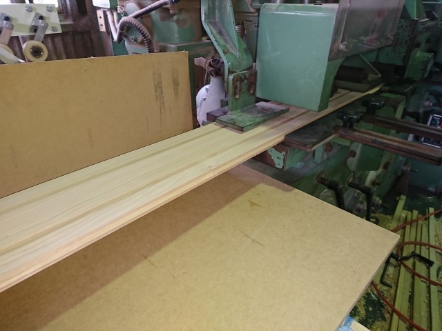 チェリー　無垢材