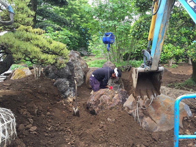 太田市T様邸｜50トンの石と雑木で創る壮...