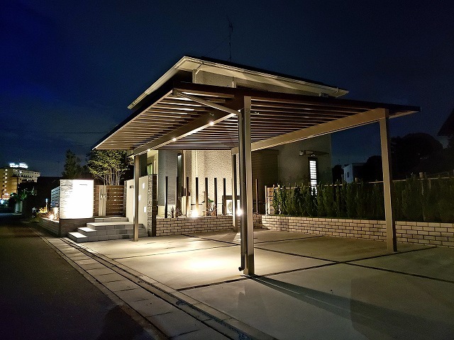 羽生市O様邸｜変形地と高低差を克服したス...