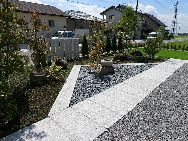 板倉町H様邸｜白御影石が描く「美と彩りの...