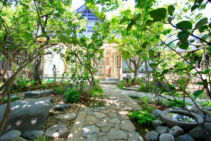 枚方・雑木の庭とサンルーム｜グリーン＋ガーデン　タマンサリ施工事例