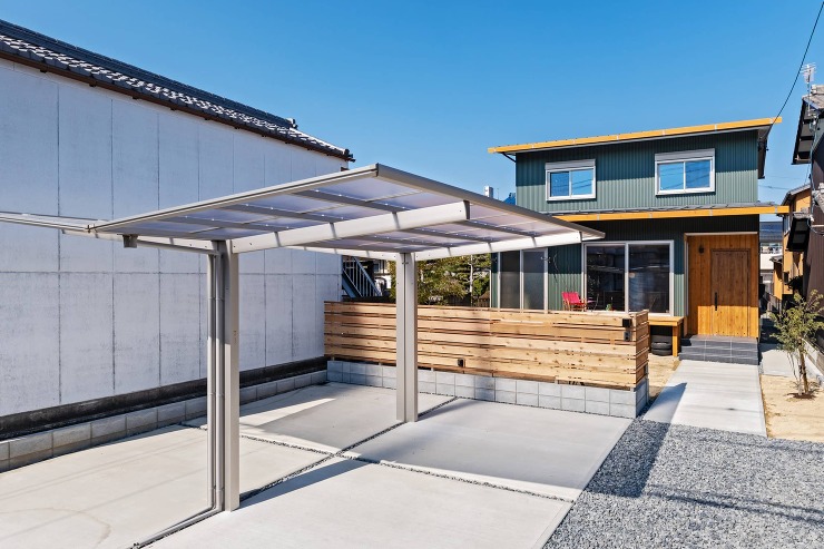 皆が寄り添う家