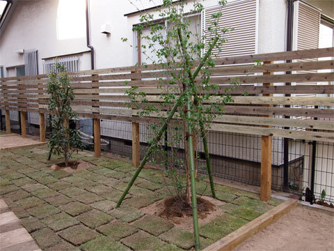 板塀の庭　　/造園・庭造りは、千葉市の植...