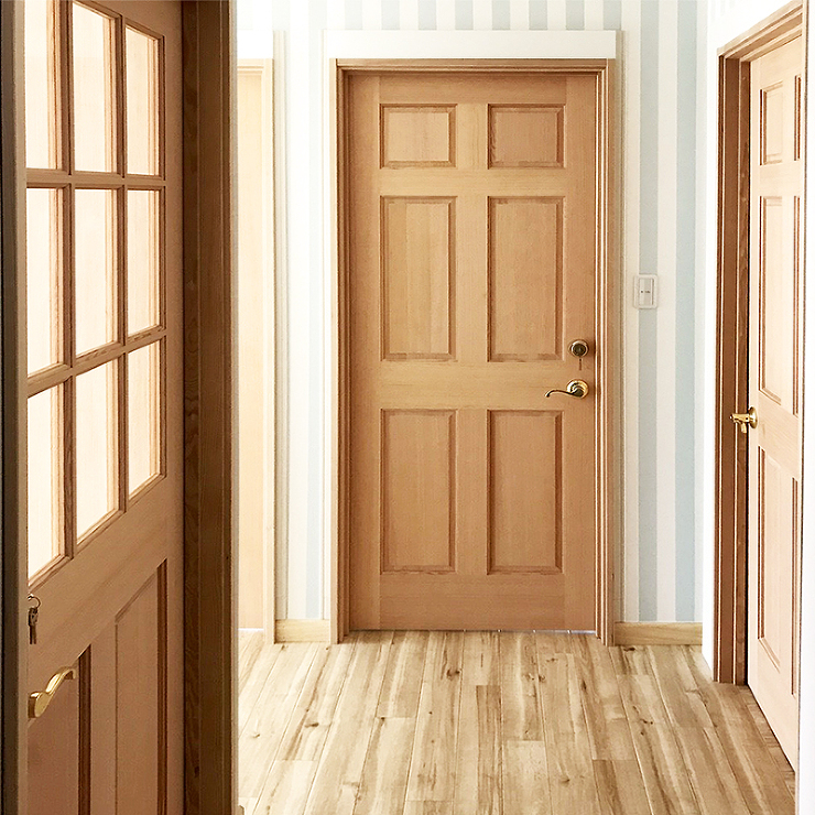 お家　木製玄関ドア　WORKS　施工実例