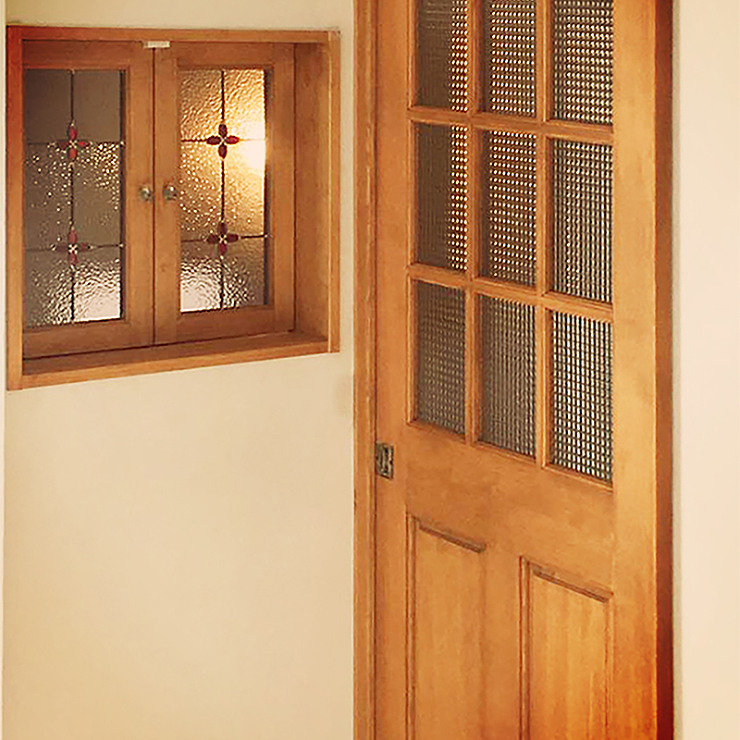 お家　木製玄関ドア　WORKS　施工実例