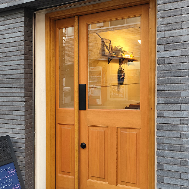 店舗　木製玄関ドア　WORKS　施工実例