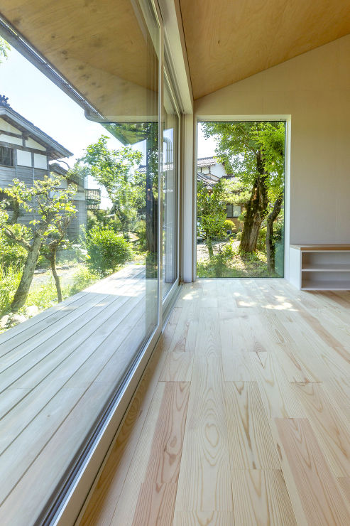 梨畑に建つUa値0.17の小さな平屋 |...