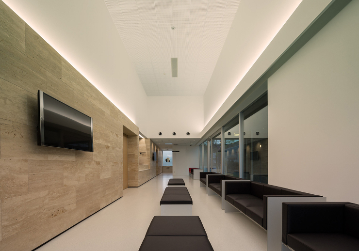 菅眼科 | Global Archite...