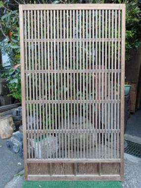 ひでしな商店 / 千本格子戸