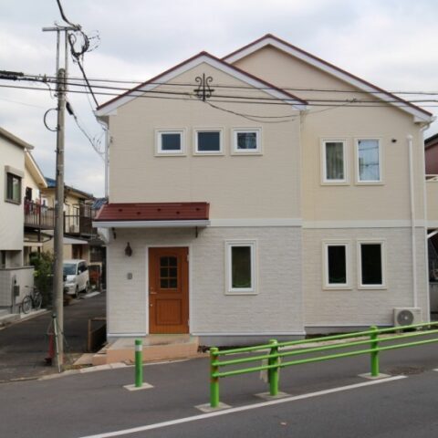 施工事例 - 高気密高断熱と蓄熱式床暖房...