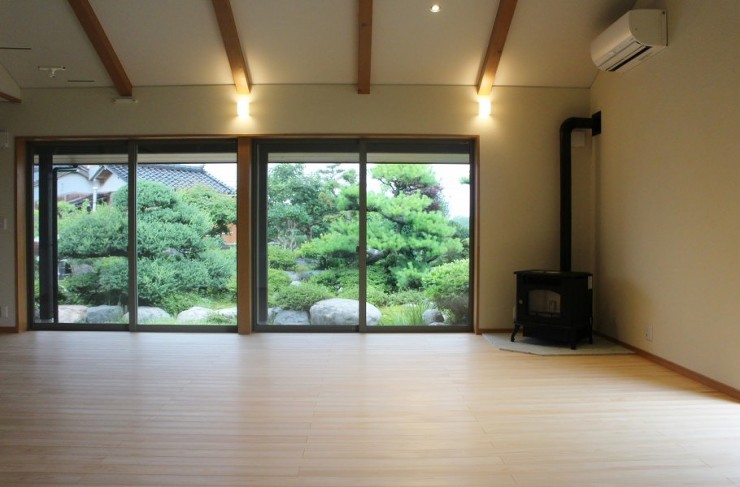 庭と切妻の平屋｜施工事例｜建築設計室21