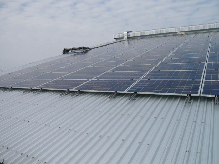 施工事例 | 軽量瓦、カバールーフ、鋼板...