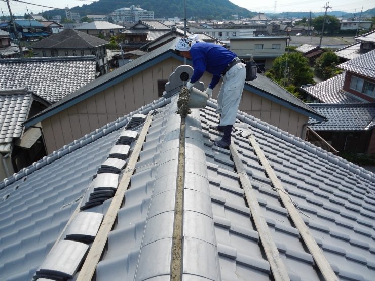 施工例と屋根工事 | 有限会社 保海瓦工...