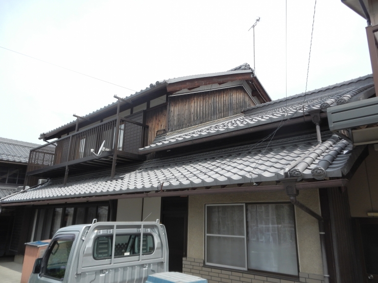 施工例と屋根工事 | 有限会社 保海瓦工...