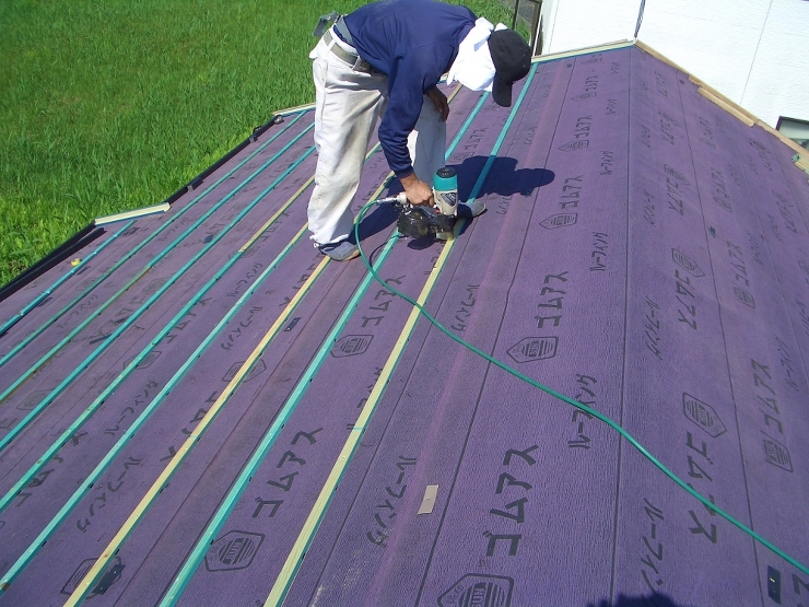 施工例と屋根工事 | 有限会社 保海瓦工...