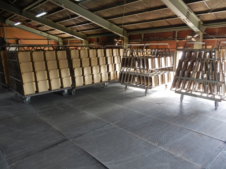 事業内容 | 有限会社 保海瓦工業/和瓦...