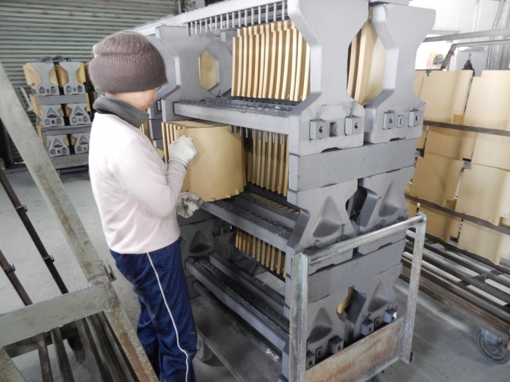 事業内容 | 有限会社 保海瓦工業/和瓦...