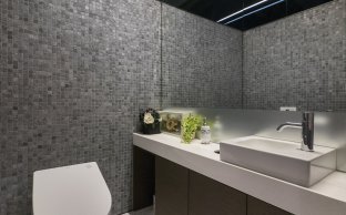 奥行の浅い洗面キャビネット