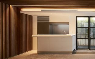 エントランス　バーコーナー