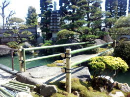 和風庭園施工例11(回遊式庭園の水景美)...