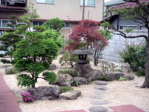 和風庭園施工例２(平庭の和風新庭園)山形...