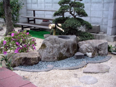 和風庭園施工例２(平庭の和風新庭園)山形...