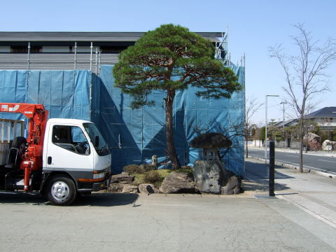 坪庭施工例６(施設玄関の和風坪庭リフォー...