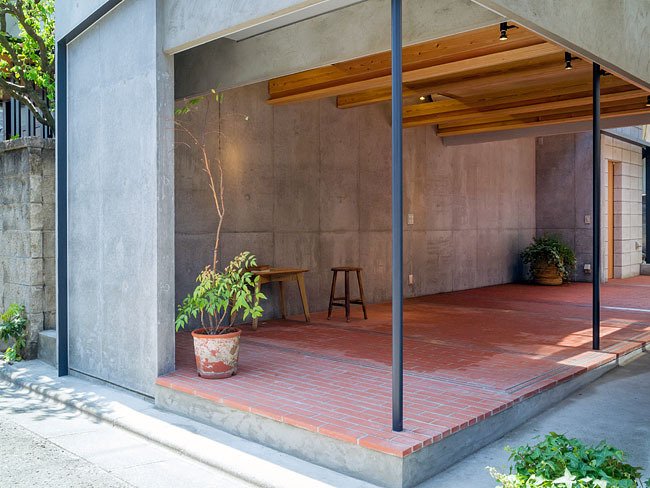 感泣亭　建具を外した外観